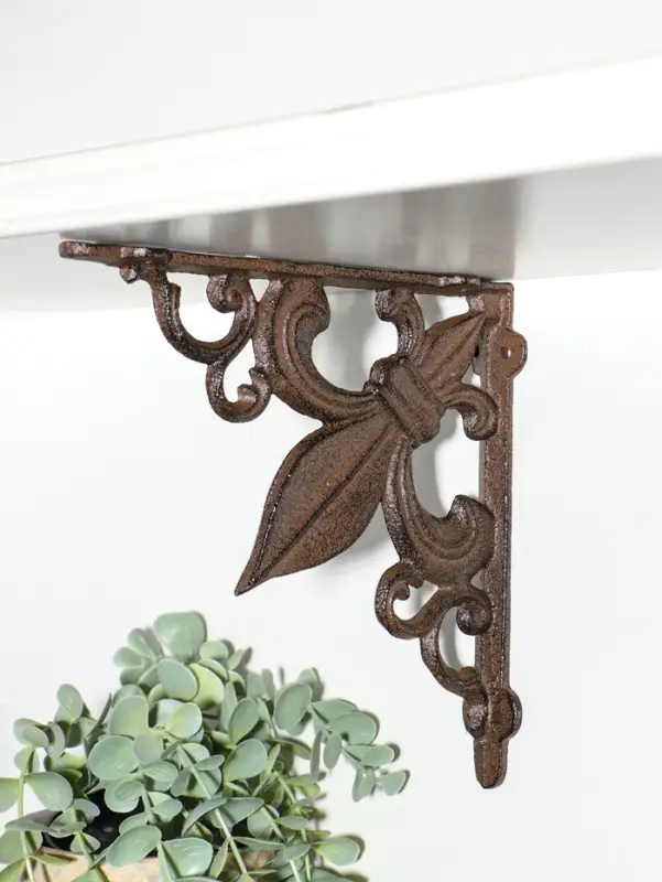 Сувенир чугун уголок "Геральдическая лилия" 19,5х19,5х4,5 см