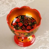 Конфетница на ножке &laquo;Земляничка&raquo;, резная, дерево, хохлома, МИКС