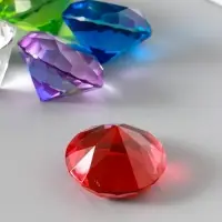 Сувенир стекло "Бриллианты" набор 6 шт d=4 см в коробке 11х8х4 см Сувенир стекло "Бриллианты" набор 6 шт d=4 см в коробке 11х8х4 см