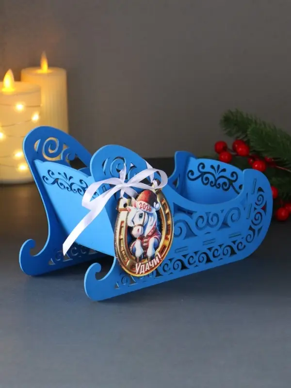 Шкатулка "Сани" с магнитом, 23х10х14 см, синий