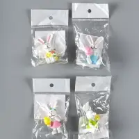 Сувенир полистоун "Белый зайка с яйцом/букетом" МИКС 2,2х3х4,2 см Сувенир полистоун "Белый зайка с яйцом/букетом" МИКС 2,2х3х4,2 см