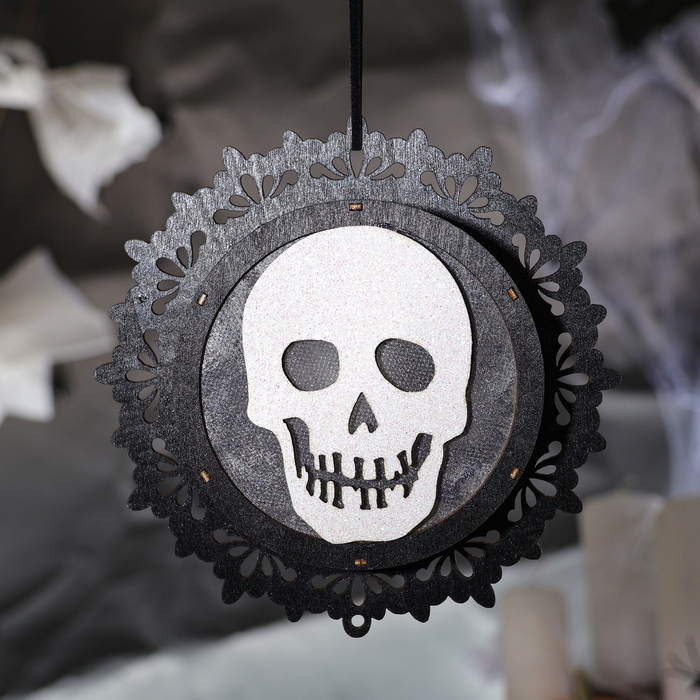 Подвеска с подсветкой &laquo;Череп&raquo;, 14,5 &times; 14,5 &times; 3 см