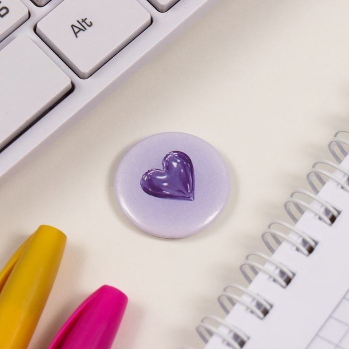 Значки закатные набор 3 шт d=25 мм Значки закатные набор 3 шт d=25 мм "Отпечатки на сердце" 7х7 см