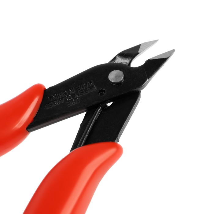 Кусачки для электроники ЛОМ mini, боковые, пластиковые рукоятки, 130 мм Кусачки для электроники ЛОМ mini, боковые, пластиковые рукоятки, 130 мм