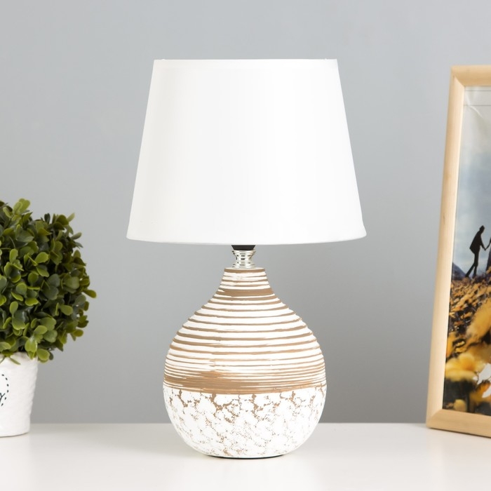 Настольная лампа Настольная лампа "Иллирия" Е14 40Вт бело-кофейный 19х19х32 см RISALUX