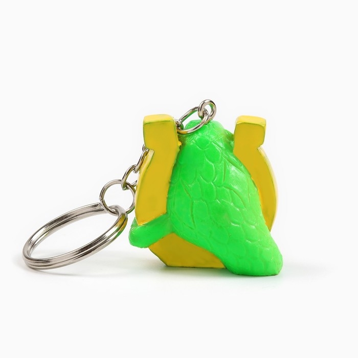 Новогодний брелок для ключей, объемный «Новый год: Змея с подковой» 3,2 х 8,5 см Новогодний брелок для ключей, объемный «Новый год: Змея с подковой» 3,2 х 8,5 см