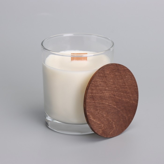 Свеча из соевого воска в стакане с деревянным фитилем и крышкой  Свеча из соевого воска в стакане с деревянным фитилем и крышкой "Сладкий гранат", 110 гр