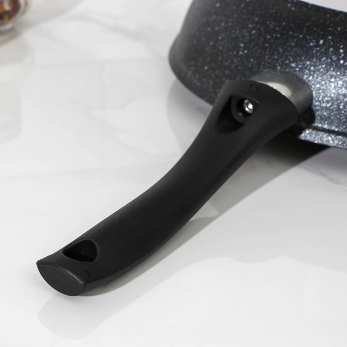 Сковорода, d=24 см, пластиковая ручка, стеклянная крышка, антипригарное покрытие, цвет тёмный мрамор Сковорода, d=24 см, пластиковая ручка, стеклянная крышка, антипригарное покрытие, цвет тёмный мрамор