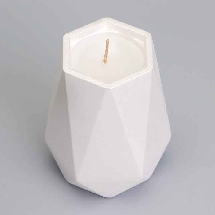 Свеча  Свеча "Ваза. Мрамор" в подсвечнике из гипса с гранями,7х10см,белый перламутр