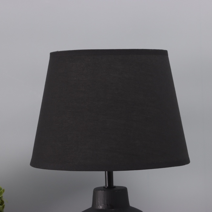 Лампа настольная Лампа настольная "Лили" 1х40Вт Е27 черный 25х25х38,,5см