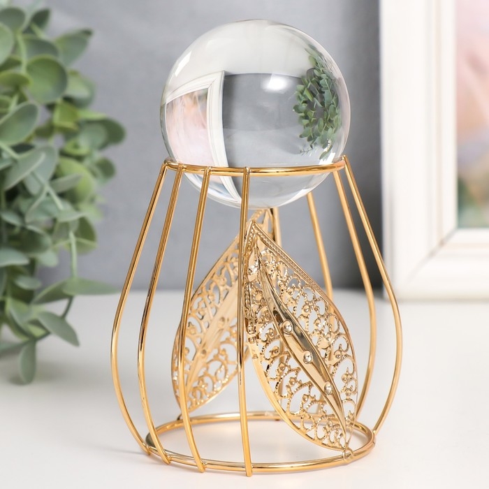 Сувенир интерьерный металл, стекло  Сувенир интерьерный металл, стекло "Ажурные листья и шар" d=6 см золото 9,5х9х14 см
