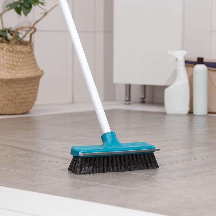 Щётка для подметания пола с водосгоном Доляна, 20×8×95 см Щётка для подметания пола с водосгоном Доляна, 20×8×95 см
