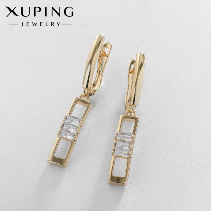 Серьги со стразами XUPING безмятежность, цвет белый в золоте Серьги со стразами XUPING безмятежность, цвет белый в золоте