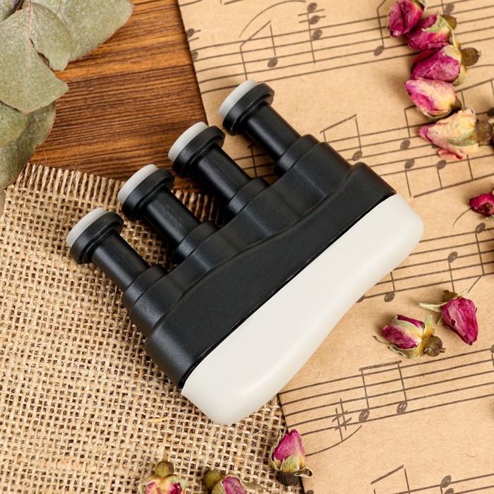 Тренажёр для пальцев рук музыканта Music Life, черный Тренажёр для пальцев рук музыканта Music Life, черный