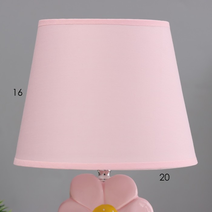 Настольная лампа  Настольная лампа "Цветок" Е14 40Вт розовый 20х20х33см