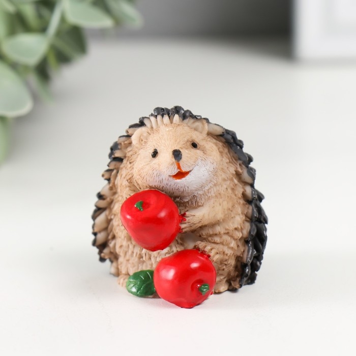 Сувенир полистоун  Сувенир полистоун "Ёжик с яблоком" МИКС 3,8х4,7х4,4 см