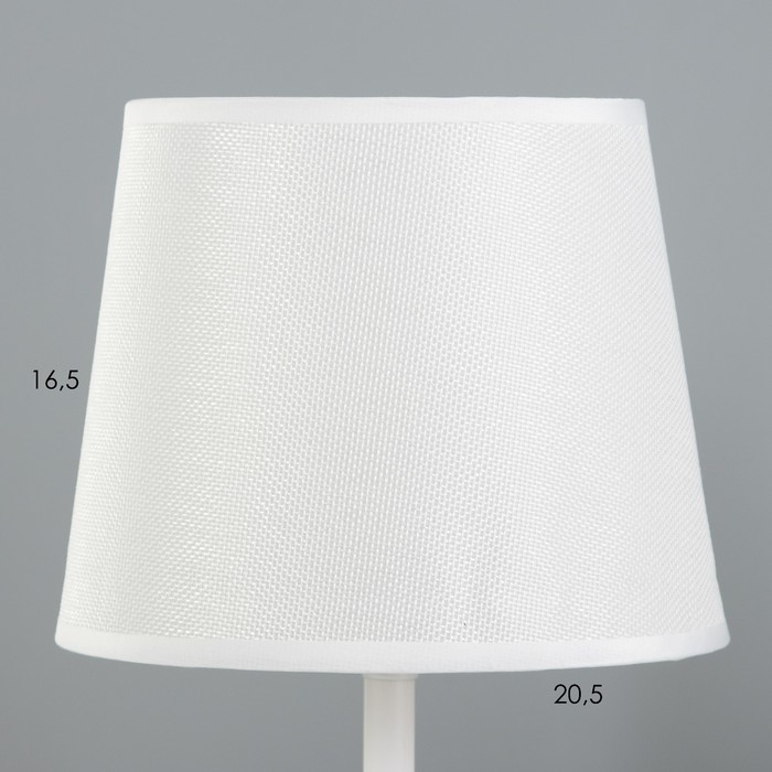 Настольная лампа Настольная лампа "Падер" E27 40Вт белый 21х21х38 см RISALUX