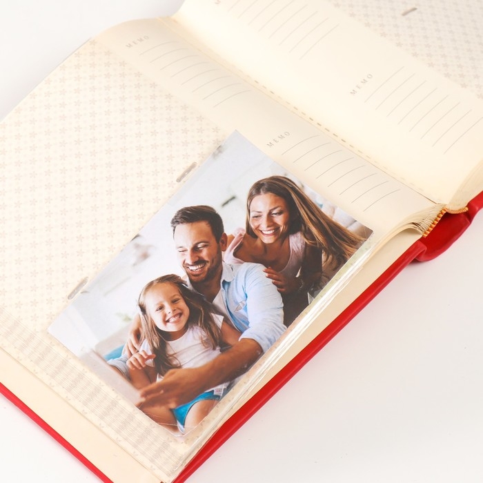 Фотоальбом кожзам на 200 фото 10х15 Фотоальбом кожзам на 200 фото 10х15 "Вышитая рама" красный 22х23х5 см