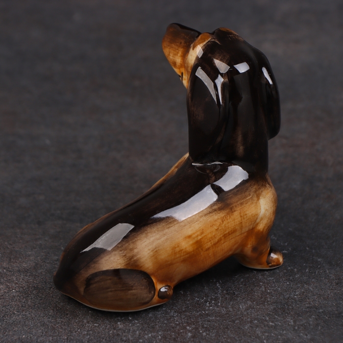 Статуэтка фарфоровая "Такса чёрная", 7 см, авторская роспись