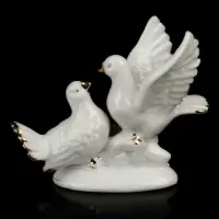 Сувенир "2 голубка с розой" белые со стразой мини 6,7х9,2х3 см