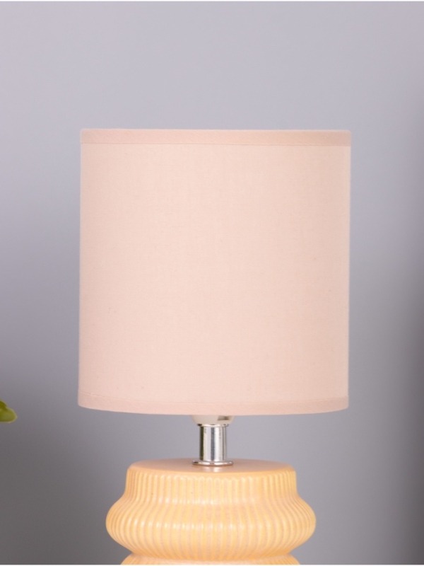 Лампа настольная Лампа настольная "Афина" 1х40Вт Е14 бежевый 13х13х26см МОДЕЛЬ: