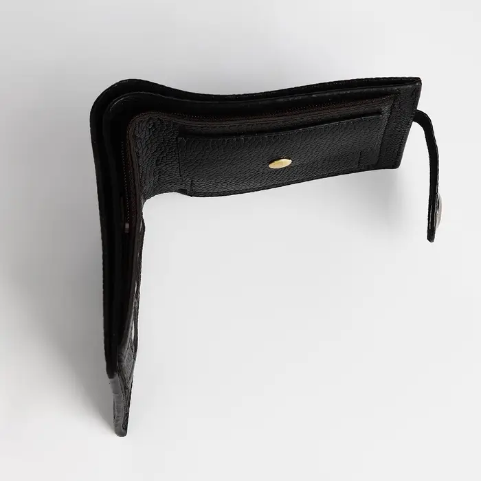 Портмоне мужское на магните, отдел для купюр, карт, монет, чёрное