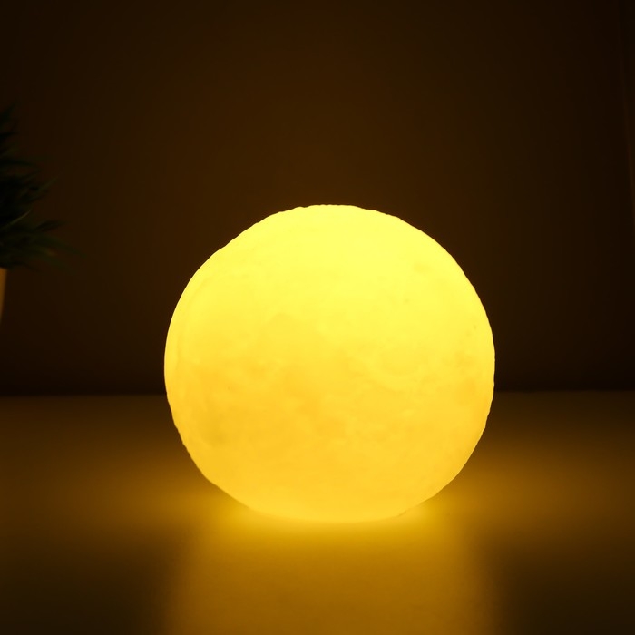 Ночник пластик "Луна белая средняя" от бат 3LR44 в компл 10х10х9 см RISALUX