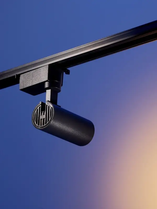 Трековый светильник Luazon lighting LTL-070, 10 Вт, 850 Лм, 3000К, чёрный, свечение тёплое белое