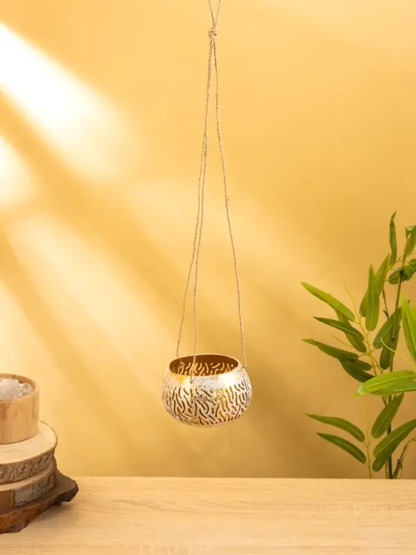 Подсвечник подвесной из кокоса, 9-12 см, золотисто-белый Подсвечник подвесной из кокоса, 9-12 см, золотисто-белый