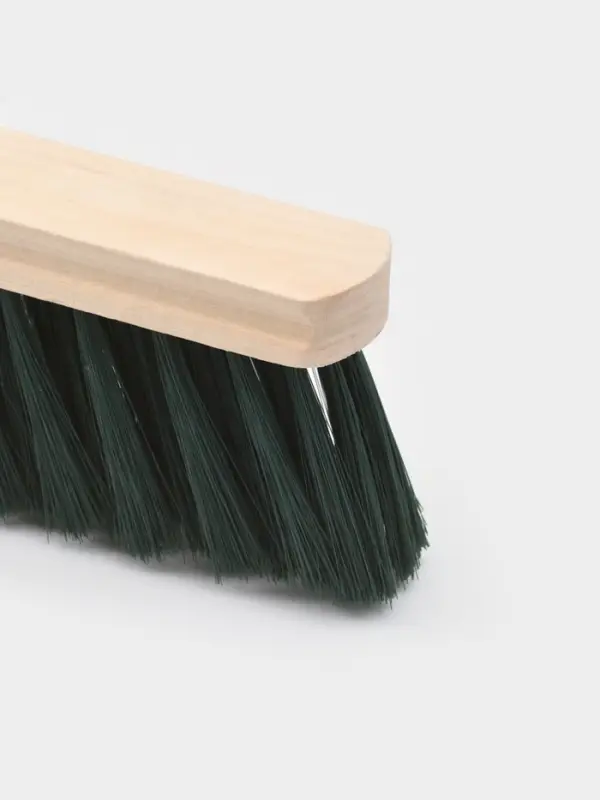 Щётка для подметания пола &laquo;Метро&raquo;, 70&times;5 см, усиленный угловой резьбовой держатель