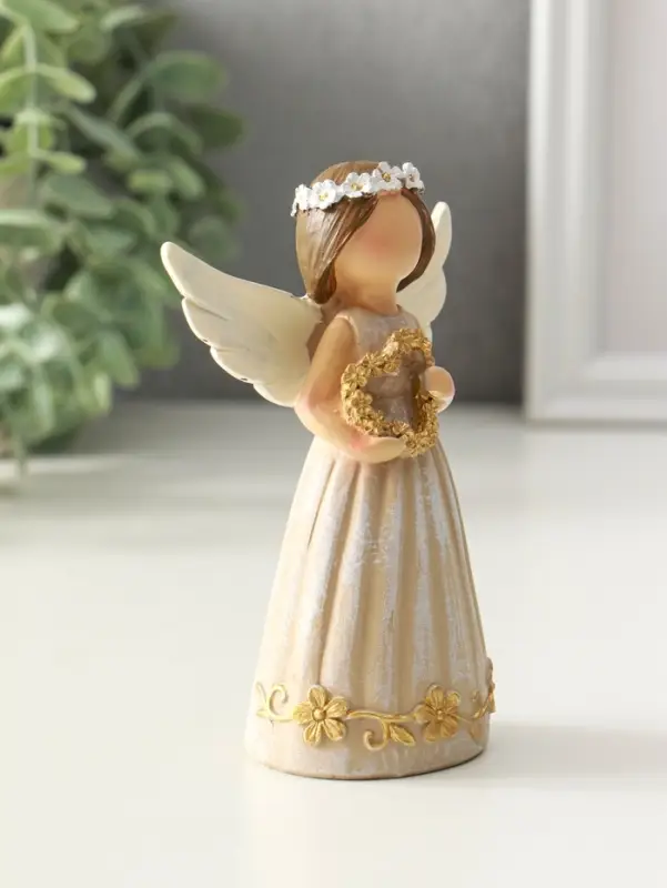 Сувенир полистоун Сувенир полистоун "Девочка-ангел с венком-сердце" 4,5х8х12 см
