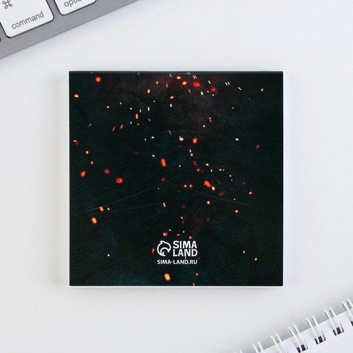 Подарочный набор: блокнот-раскраска и восковые мелки «Юному герою» Подарочный набор: блокнот-раскраска и восковые мелки «Юному герою»