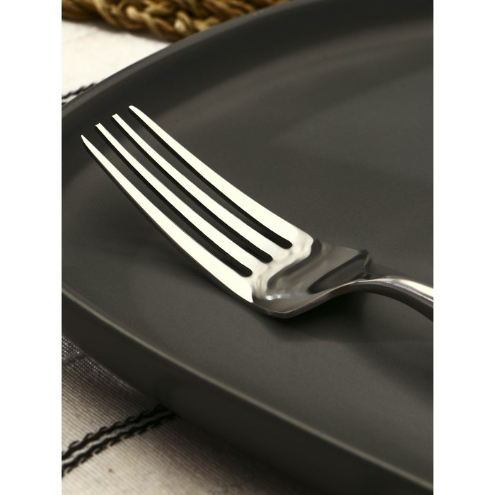 Вилка столовая из нержавеющей стали Magistro «Фьюжн», длина 20,5 см, цвет серебряный Вилка столовая из нержавеющей стали Magistro «Фьюжн», длина 20,5 см, цвет серебряный