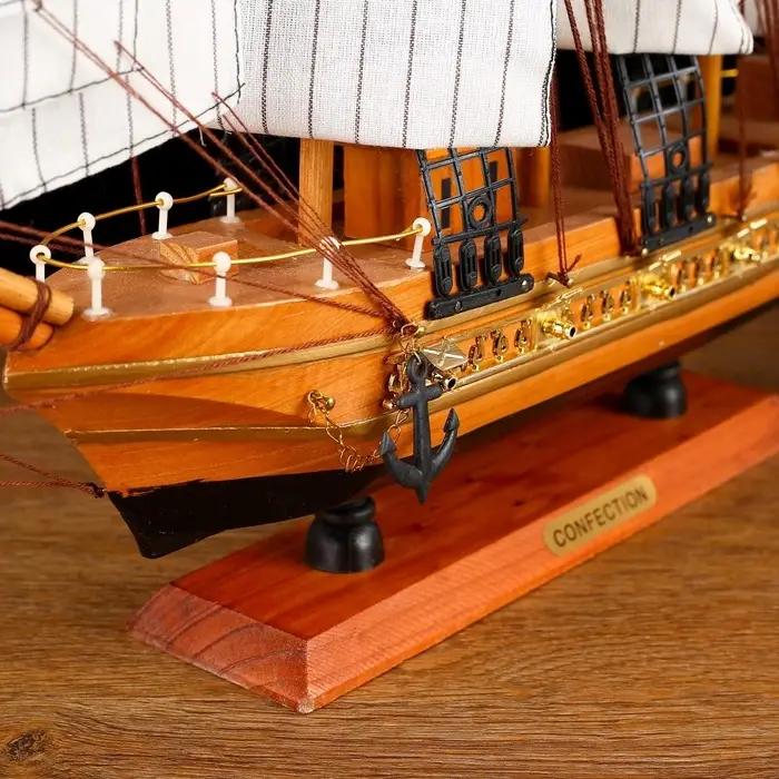 Сувенирная модель корабля &laquo;Астрильд&raquo;, борта светлое дерево, паруса бежевые, 48.5&times;44&times;8 см