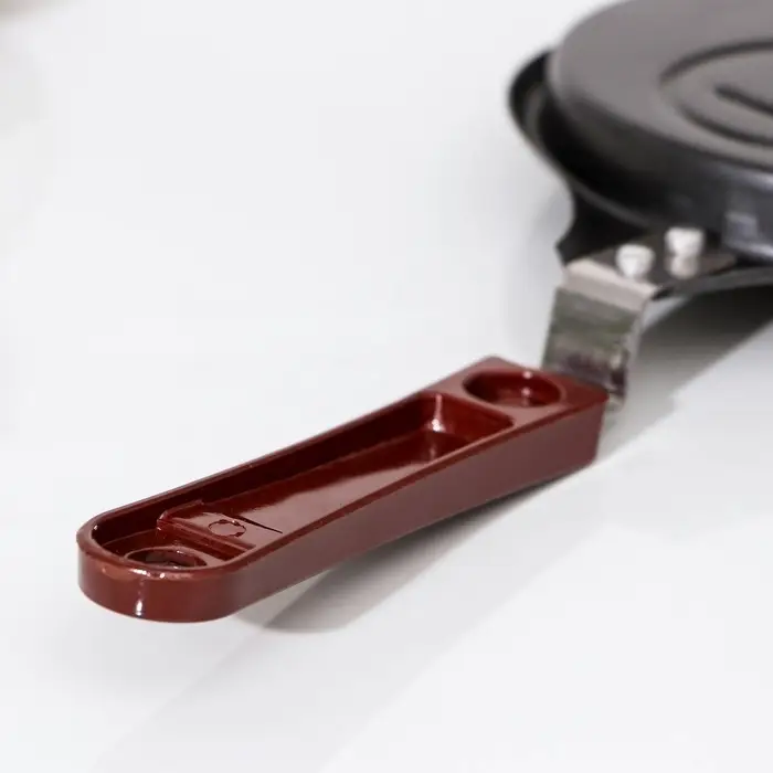 Сковорода Доляна «Мишка», d=14 см, пластиковая ручка, антипригарное покрытие, цвет чёрный Сковорода Доляна «Мишка», d=14 см, пластиковая ручка, антипригарное покрытие, цвет чёрный