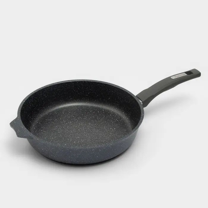 Сковорода Мечта &laquo;Гранит&raquo;, d=28 см, h=7 см, пластиковая ручка, антипригарное покрытие, литой алюминий, серая