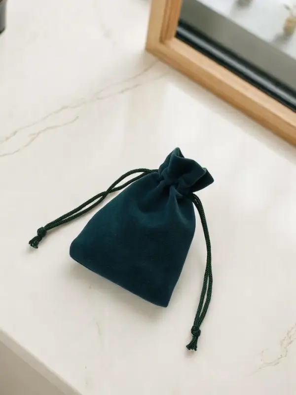 Мешочек бархатный «Классика», 7×9 см ( + - 1 см), цвет изумрудный Мешочек бархатный «Классика», 7×9 см ( + - 1 см), цвет изумрудный