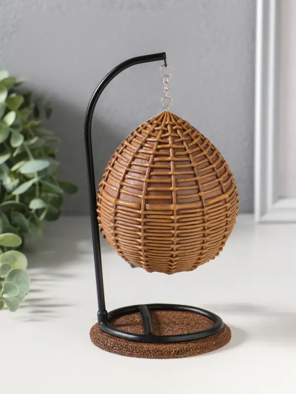 Сувенир полистоун лак "Лягуха в кресле-качеле" 12х11х18 см