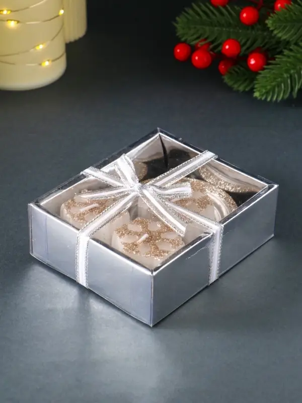 Набор свечей &laquo;Снежинки и подсвечник&raquo;, 3 шт., 12&times;10&times;4 см