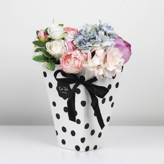 Коробка для цветов на лентах «Стильный горошек», 17 х 25 х 9 см
