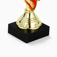 Кубок 190 В, наградная фигура, золото, подставка мрамор, 19.5&times;8&times;8 см