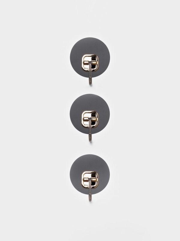 Набор самоклеящихся крючков Набор самоклеящихся крючков "Gold", 3 шт 6,5х2,3х6,5 см