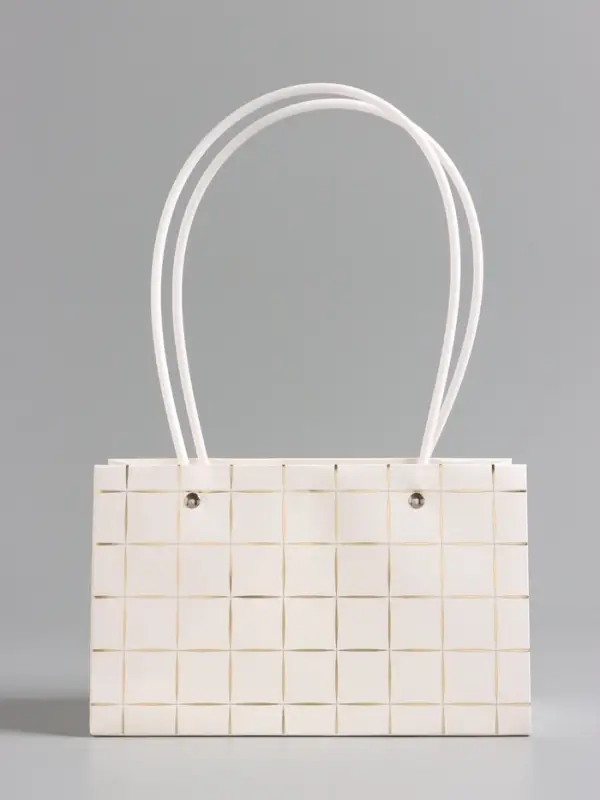 Сумка для цветов влагостойкая, белая, 22x10.5x13.5±5% см Сумка для цветов влагостойкая, белая, 22x10.5x13.5±5% см