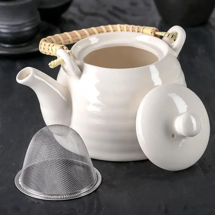 Чайник заварочный &laquo;Белые облака&raquo;, 600 мл, с металлическим ситом