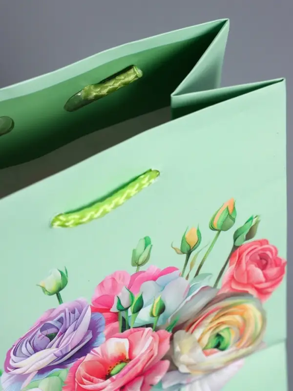 Пакет подарочный "Весенний букет" ламинированый 11,5 х 14,5 х 6,5 см