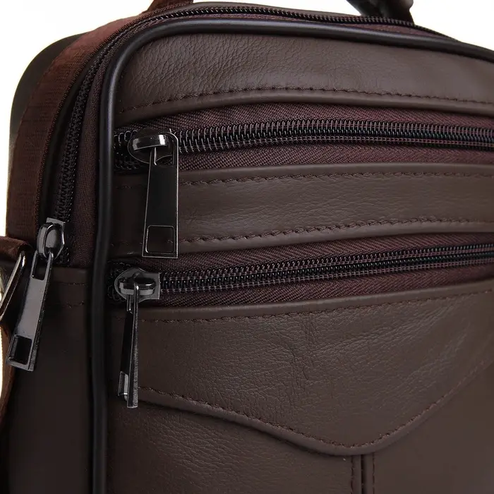 Сумка кросс-боди мужская на молнии, с ручкой, 3 наружных кармана, 17&times;5.5&times;20 см, коричневая