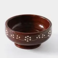 Чаша на ножке &laquo;В самое сердце&raquo;, 15&times;15&times;8 см, дерево шишам