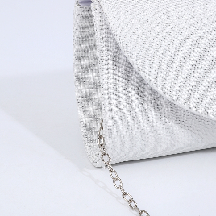Сумка-клатч на магните, длинная цепь, цвет белый