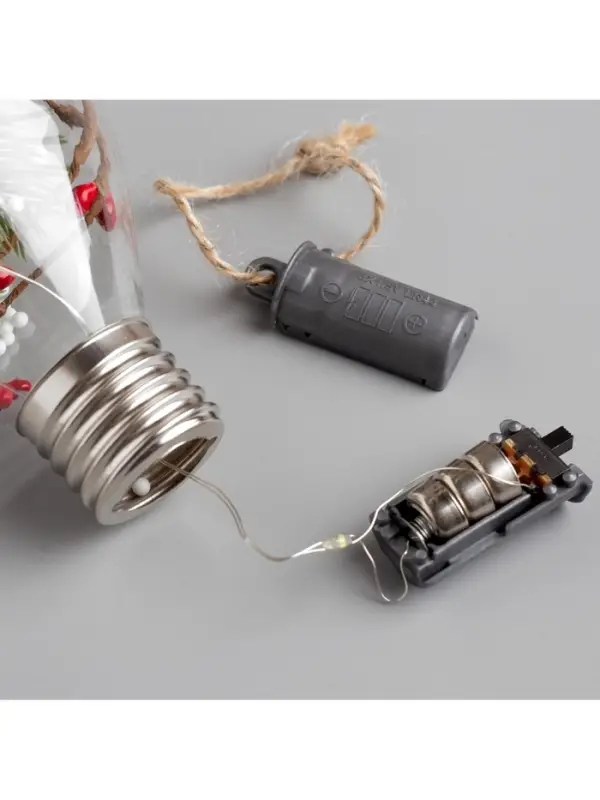Ёлочный шар &laquo;Снежные нити&raquo;, 5 LED, от батареек, свечение тёплое белое