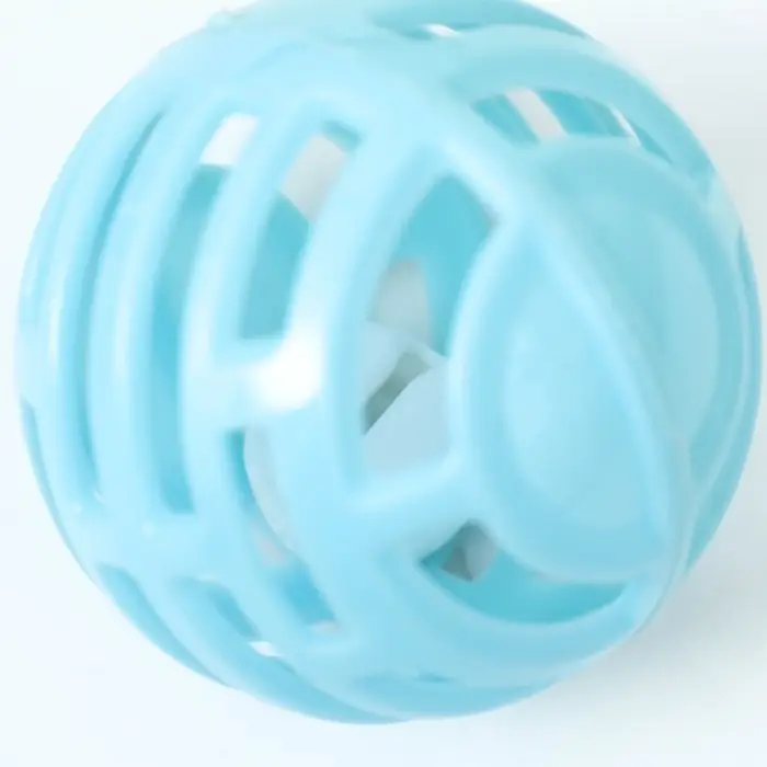 Шарик для кошек сетчатый  с бубенчиком, 4,5 см, голубой Шарик для кошек сетчатый  с бубенчиком, 4,5 см, голубой